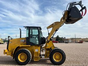 <b>Free</b> Shipping CAT 901 Wheel Loader 50HP Diesel Engine, 4.2Ton Operating <b>Weight</b> 1,250kg Payload & 1.0m³ Bucket Capacity - Product Image 3