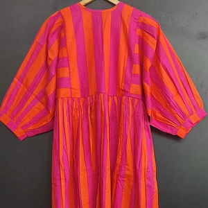 Robe imprimée en blocs à fleurs rayées Robe mi-longue pour femmes Col profond Élégant Confortable Robe longue et courte tenue - Product Image 1