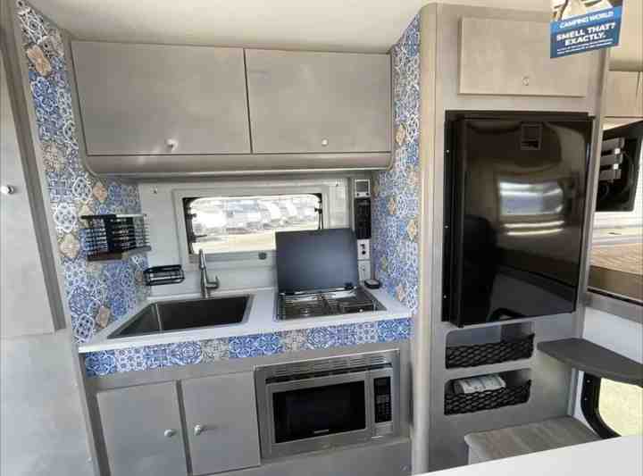 Ecocampor Pop up Truck Camper Slide on Camper with Kitchen and Toilet for sale to usa and Europe with free shipping