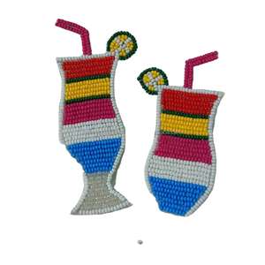 Boucles d'oreilles en résine fabriquées à la main pour femmes Bijoux uniques et légers Boucles d'oreilles en résine tendance de haute qualité faites à la main pour femmes - Product Image 4