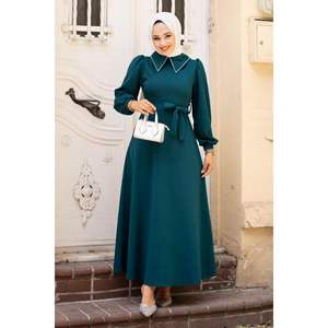 Robe modeste de couleur pétrole avec col de chemise Hijab à la mode et élégant - Product Image 4