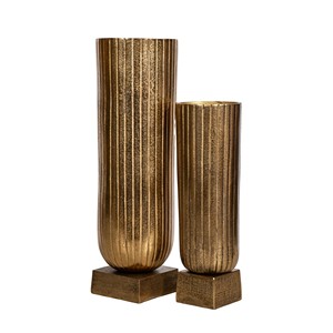 Florero de metal elegante y duradero Diseño de alta calidad para la decoración del hogar y la Oficina Disponible a un precio competitivo razonable - Product Image 1