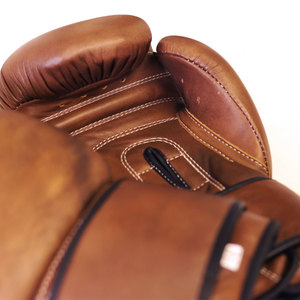 Gants de boxe de haute qualité, style nouveau, gants de boxe professionnels, gants de boxe d'entraînement en cuir - Product Image 3