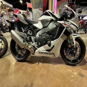 100% Hondas CBR1000RR 998cc en línea cuatro oferta de promoción exclusiva personalizable ODM OEM disponible para bricolaje industrial - Product Image 4
