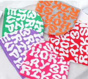 Bonnet tricoté unisexe élégant avec logo en jacquard Bonnet de bonne qualité pour les sports de plein air Casquette d'hiver sans manchette avec logo personnalisé Tissu commun - Product Image 1