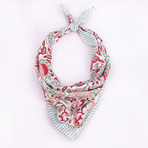 Bandana en coton floral fait main, léger, écologique, respirant, à nouer, en tissu doux imprimé au bloc, lavable, toutes tailles - Product Image 1