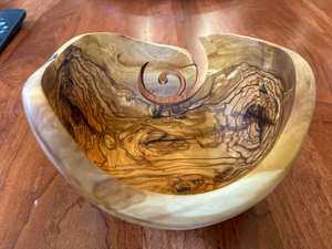 Bol à laine en bois d'olivier magnifique, sculpté à la main au Colorado, 3 pouces, 4,25 pouces x 6,75 pouces, antique, fait à la main, en bois de hêtre de qualité supérieure, pour le rangement du fil - Product Image 5