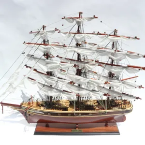 Modèle de bateau à voile en bois CUTTY SARK, fait main, personnalisé, produit de haute qualité fabriqué au Vietnam - Product Image 1