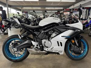 Prêt à être expédié : MotoSport 675SS 2026, moto sportive 3 cylindres 675 SS, quatre temps, 675cc, disponible en stock - Product Image 3