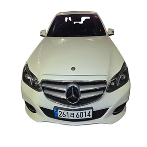 Benz Clase E W212 E250 Bluetec 4MATIC Avant Garde 2016 en Buen Estado, Auto Usado Coreano en Venta, 300auto Export - Product Image 1