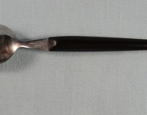 ช้อนสแตนเลสสำหรับงานแต่งงานด้ามจับสีดำดีไซน์โบราณจากอินเดียสำหรับเครื่องครัวร้านอาหารทะเลทราย - Product Image 3