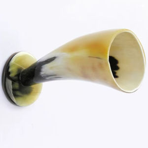 Falak World Export's Classic Natural Viking Ox Horn Vodka Shots 60ml Cuerno de búfalo Vaso de chupito para chupitos de Tequila - Product Image 1