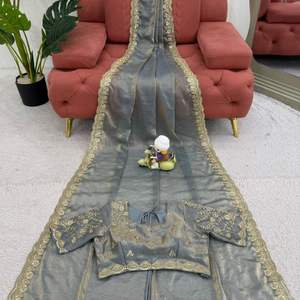 Design numérique en satin avec bordure de travail originale en diamant Satin fantaisie avec design Zarkan et chemisier contrasté - Product Image 3