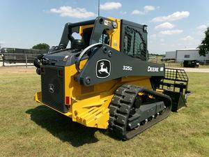 รถตักล้อยาง John Deere มือสอง ปี 2023 ขนาด 9 ตัน พร้อมใบรับรอง สภาพดี ใช้งานได้ - Product Image 6