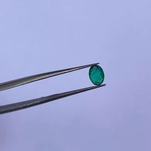 พลอยมรกตสีเขียวสดใส ของใหม่มาถึงแล้ว เครื่องประดับพลอยมรกตธรรมชาติ เกรดคุณภาพ ขนาด 5x7 มม. น้ำหนัก 0.54 กะรัต สำหรับแหวนหรูหรา - Product Image 1