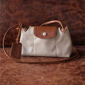 Sac Hobo à carreaux et rayures tissés à la main Solstice avec bandoulière en cuir véritable Pochette à bandoulière artisanale d'Indonésie - Product Image 3