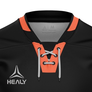 Uniforme de hockey sur glace noir et orange avec manches longues cousues numéro 23 détail de manches étoile audacieuse et conception de cou à lacets - Product Image 2