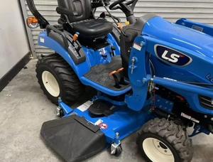Tondeuses à gazon LS avec chargeur frontal d'occasion de 1 à 2 tonnes à essence Acheter une tondeuse à gazon LS multifonctionnelle Tracteur à gazon LS - Product Image 3