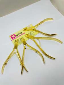 Pince à ongles pour manucure en plaqué or Pince à cuticules en acier durable avec design personnalisé et mâchoire Pince à ongles à lame tranchante durable - Product Image 3