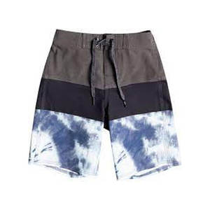 Short de sport personnalisé de couleur fendue, respirant et épais, avec impression par sublimation - Product Image 5