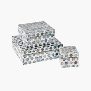 Ensemble de boîtes de rangement en nacre faites à la main, panier organisateur en osier, contenants naturels tissés à la main pour la décoration de la maison et du bureau - Product Image 1