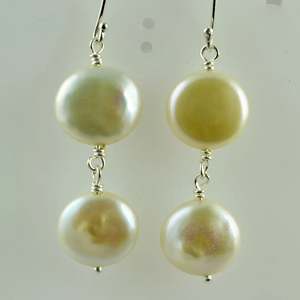 Pendientes Colgantes Hechos a Mano en Plata de Ley 925 con Perlas de Agua Dulce Auténticas en Forma de Bola, Regalo de Cumpleaños para Ella - Product Image 5