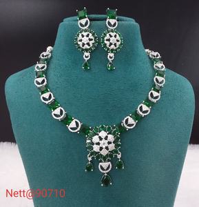 Llamativo AD Collar Pendiente Conjunto Aspecto tradicional para bodas Recepciones Compromisos y festivales - Product Image 4