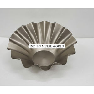 Bandeja de Chocolate de Metal Chapado en Cobre de Diseño Vintage, Plato Redondo Ovalado de Metal con Borde Festoneado Decorativo para Uso en el Hogar y Restaurantes - Product Image 3