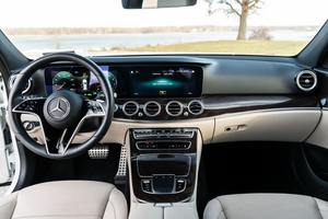 Mercedes-Benz E450 4Matic All-Terrain Turbo de 6 cilindros, AWD, usado, premium, año 2021 - Product Image 4