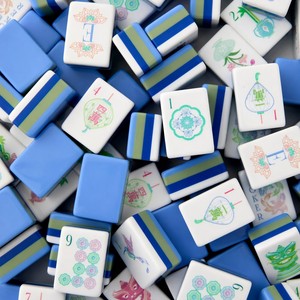 Light blue spliced acrylic American mahjong tiles Leisure and <b>entertainment</b> mahjong tiles, hand-crafted mahjong in stock 160 Zha - Product Image 1
