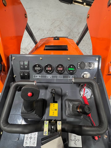Minicargadora de orugas XC1100 usada de 25Hp con motor diésel, con accesorio de cuchilla angular, certificación CE EPA, cargadora compacta de orugas. - Product Image 6