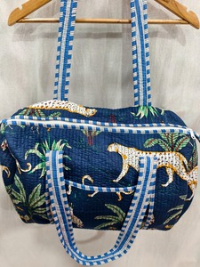 Bolsa de Viaje Informal de Algodón con Estampado de Selva Azul, Bolsa de Viaje de Fin de Semana Ligera y Acolchada, de Gran Capacidad, Deportiva de Lujo y Alta Calidad - Product Image 3