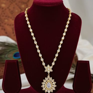 ชุดสร้อยคอเครื่องประดับ Polki หรูหราขนาดเซนติเมตรและ55gm ออกแบบด้วยมือแบบดั้งเดิมที่สมบูรณ์แบบสำหรับงานแต่งงานและโอกาสในงานเทศกาล - Product Image 4