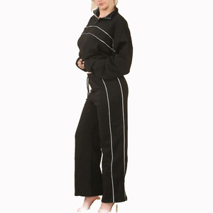 Ensemble de survêtement en molleton deux pièces pour femmes, haut court à col rond, pantalon à jambe droite, bordures contrastées, production en gros OEM - Product Image 3