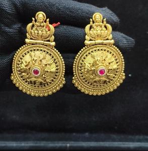 Pendientes de Templo de Aspecto Tradicional con Acabado Antiguo Chapado en Oro de Primera Calidad Refinada, Colecciones de Joyería para Bodas para Mujeres y Niñas - Product Image 2