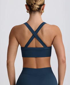 Sujetador Deportivo Ligero transpirable con soporte medio delantero y correa entrecruzada sin costuras de talla grande de lujo para mujer para deportes, gimnasio, correr - Product Image 2