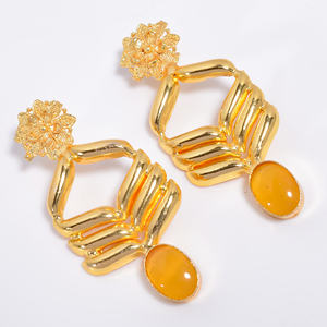 Boucles d'oreilles pour femmes en laiton plaqué or 14k avec pierres précieuses, exportateur de bijoux faits main en laiton avec pierres précieuses, grossiste de bijoux en laiton personnalisés - Product Image 1