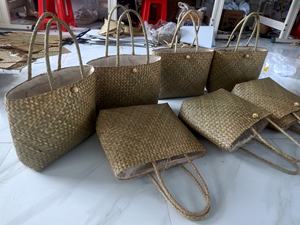 กระเป๋าหิ้วผักตบชวาและหวายเวียดนามพรีเมี่ยมกระเป๋าโท้ทสีทอง99 - Product Image 2