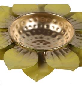 Porte-bougie en métal de haute qualité Urli Bowl et lanternes bougeoirs pour la décoration intérieure pour Diwali et d'autres festivals - Product Image 4