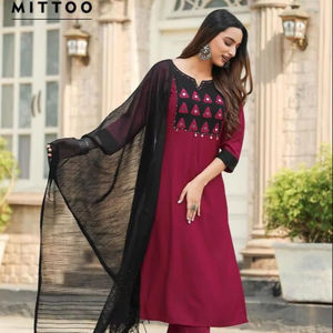 Mittoo Style Rashmika Rayon Print Kurti Vêtements indiens et pakistanais formels pour les grossistes - Product Image 1