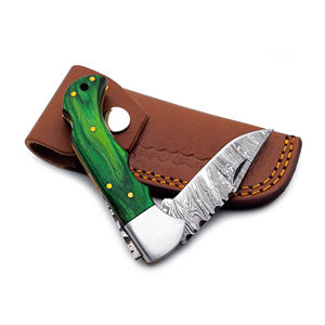 Couteau de poche en acier damas fait main avec dos en bois vert Couteau pliant D2 personnalisable pour la chasse et le camping OEM disponible - Product Image 6