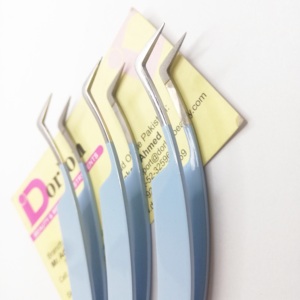 Pinzas de pestañas recubiertas profesionales Logotipo privado Sky Color Punta de fibra semicurvada de acero inoxidable sostenible para pestañas - Product Image 3