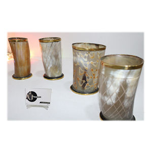 Pantalones cortos con bocina blanca, prémium - Product Image 1