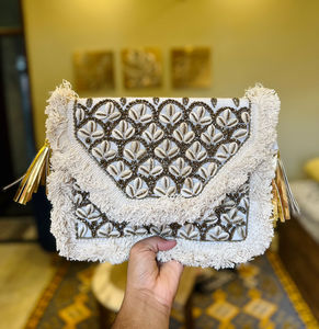 Hecho a mano Vintage Banjara Patchwork Clutch Artesanía de lujo Algodón Boho Hobo Bolso para bodas a precio mayorista - Product Image 2