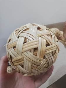 Ilumine su hogar con decoración de bolas de ratán-Bola de ratán artesanal para gatos, hámsteres de Vietnam - Product Image 3