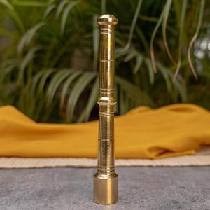 Mortero y pilón de latón de alta calidad con grabado y acabado pulido para moler café y especias manualmente, utensilios de cocina a precio económico. - Product Image 4