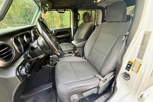 รถจี๊ป แกลดิเอเตอร์ สปอร์ต 4x4 V6 พาวเวอร์ ปี 2020 มือสอง สภาพดี - Product Image 3