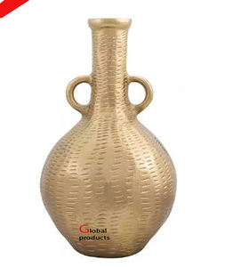 Vase à fleur en acier inoxydable finition dorée en métal de qualité supérieure avec poignée pour hôtel restaurant et bureau - Product Image 1