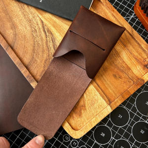 Cartera de cuero sin costuras con diseño de anime, minimalista, de cuero genuino, tarjetero para bolsillo frontal, para hombre, con caja de regalo LSSW-0002 - Product Image 6