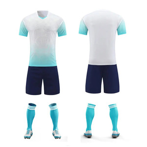 Vente en gros Uniformes de football unisexes respirants de haute qualité Kits de football personnalisés avec logo pour hommes et femmes adultes pour clubs - Product Image 5